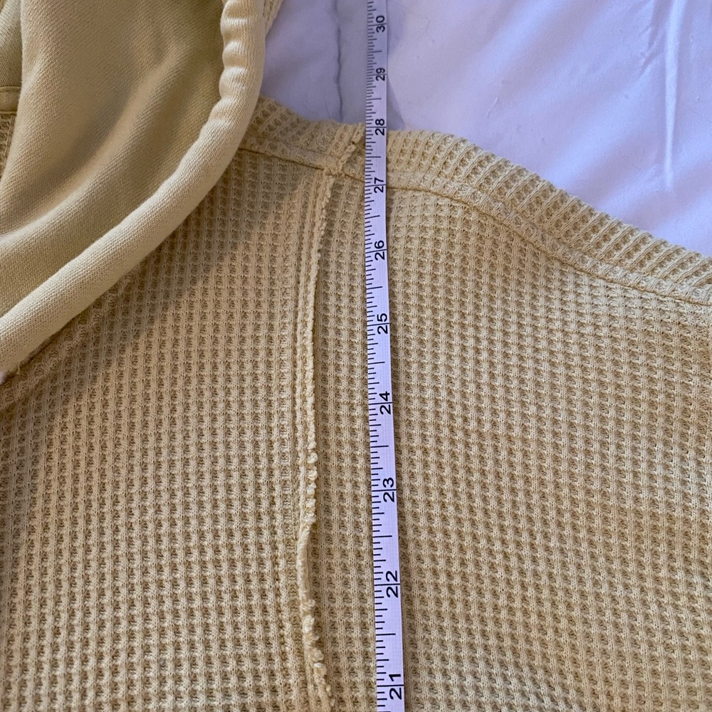 American Eagle Outfitters Yellow Cream Waffle Knit Top - Picture 6 of 10